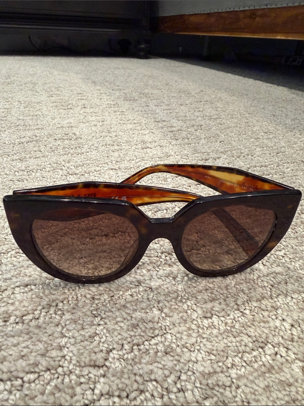 Prada Tortoiseshell Cat-Eye Sunglasses - Brown